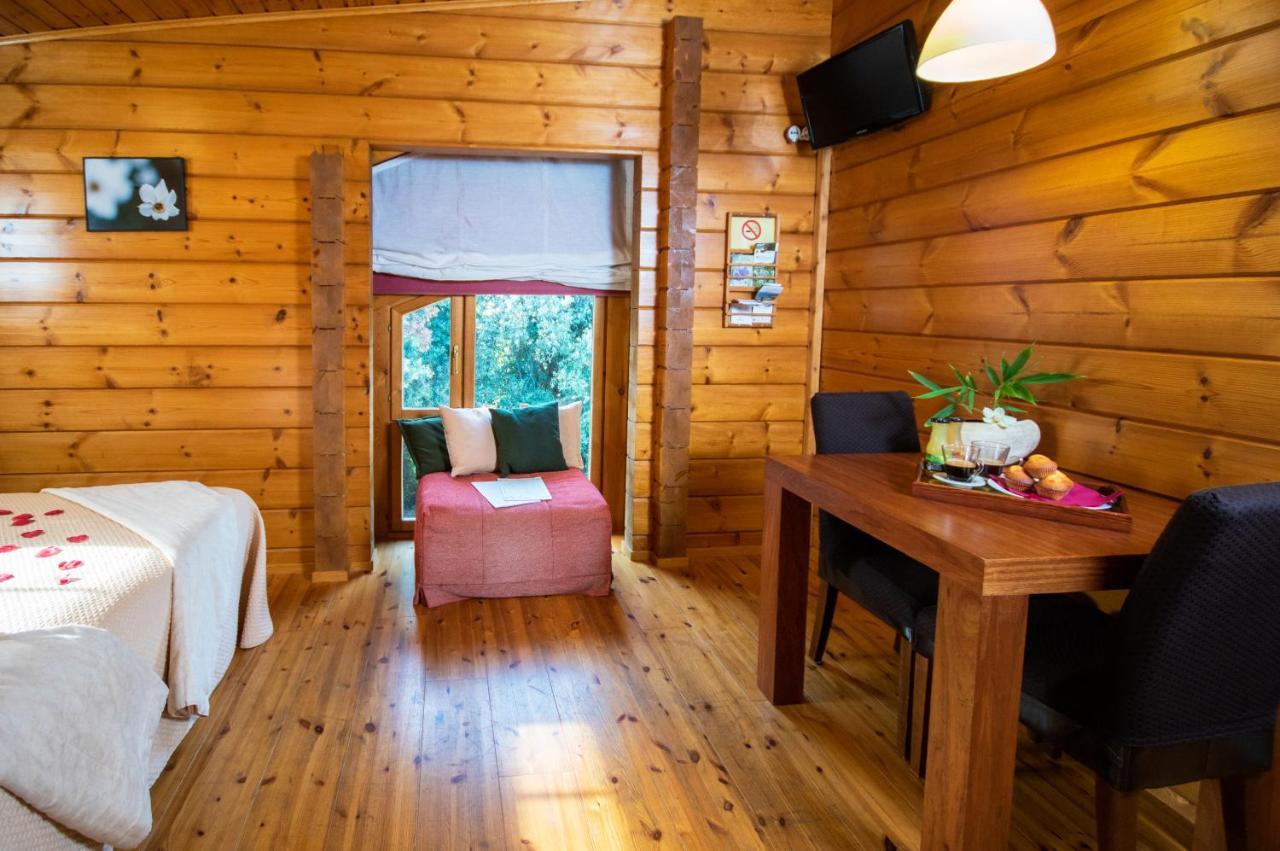 Hotel Somlom - Eco Friendly Montseny Sant Esteve De Palautordera ภายนอก รูปภาพ