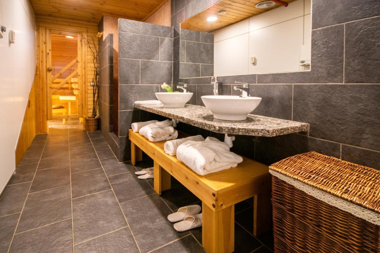 Hotel Somlom - Eco Friendly Montseny Sant Esteve De Palautordera ภายนอก รูปภาพ